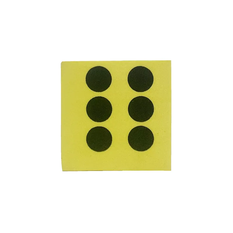 Dé en mousse jaune, face six