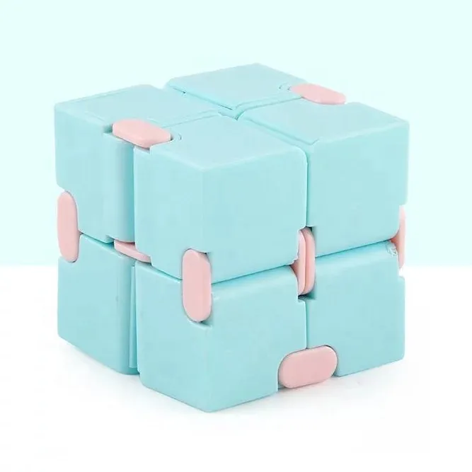 Cube infini bleu